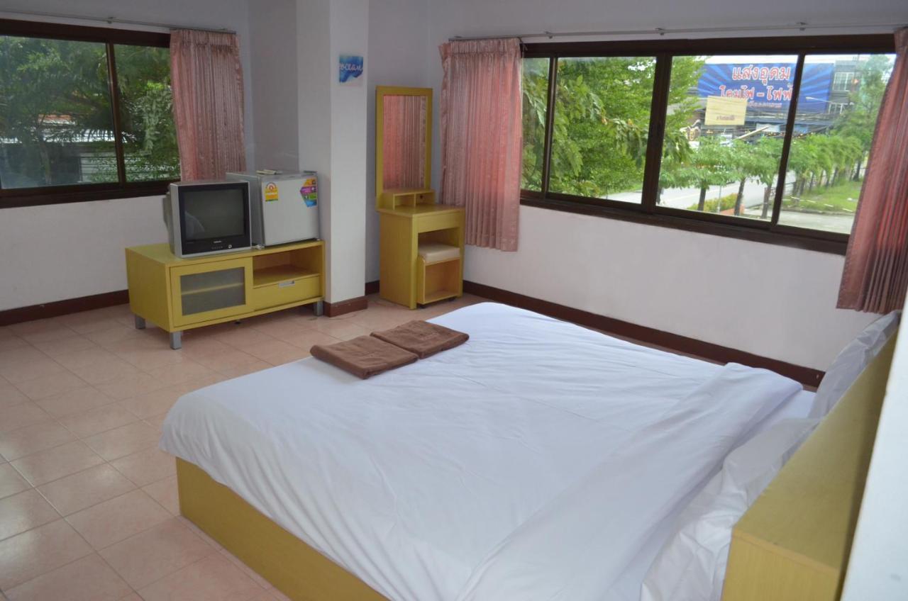 Premier Hotel Nakhon Si Thammarat Exterior foto